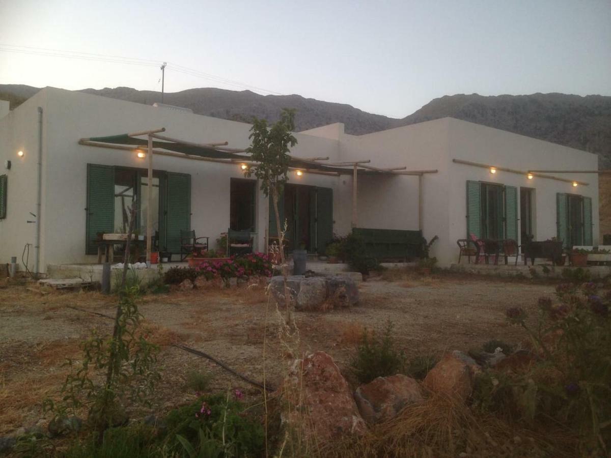 Rocky Mountain Way Villa Sellia  Exterior photo