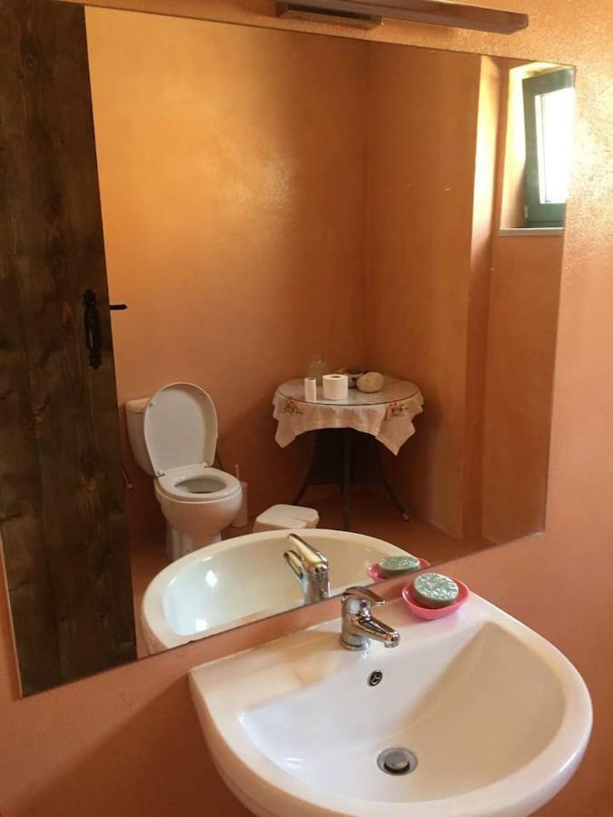 Rocky Mountain Way Villa Sellia  Exterior photo